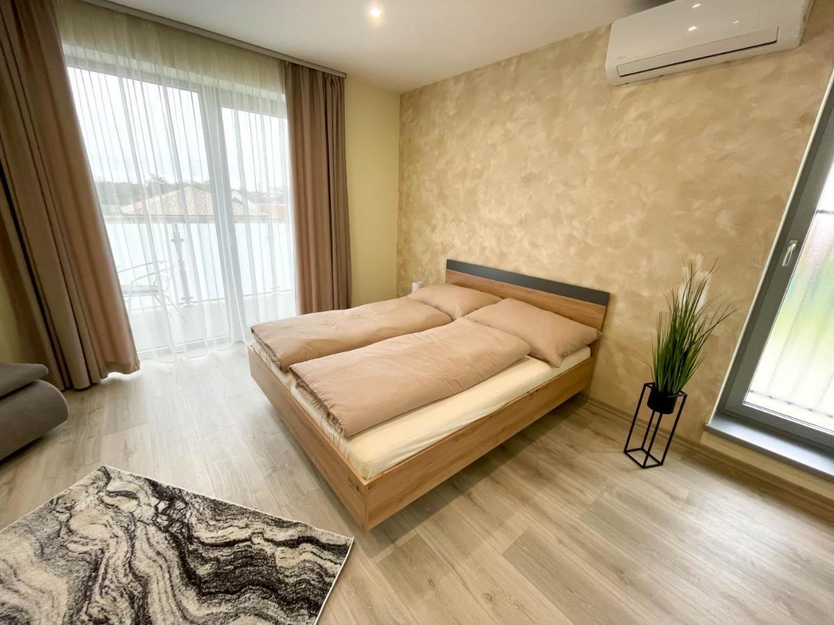 Apartmány Katalin Dunajská Streda Esterno foto