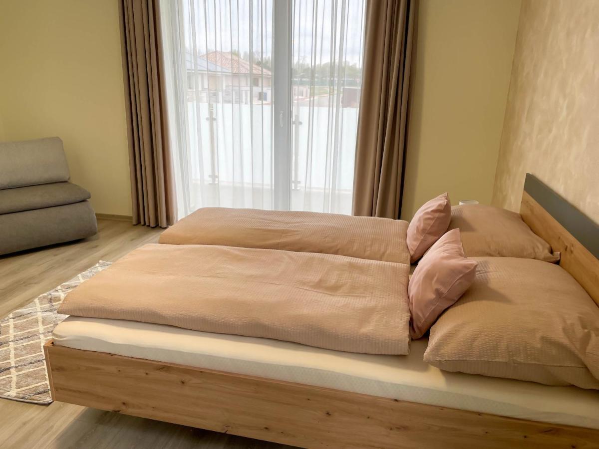 Apartmány Katalin Dunajská Streda Esterno foto